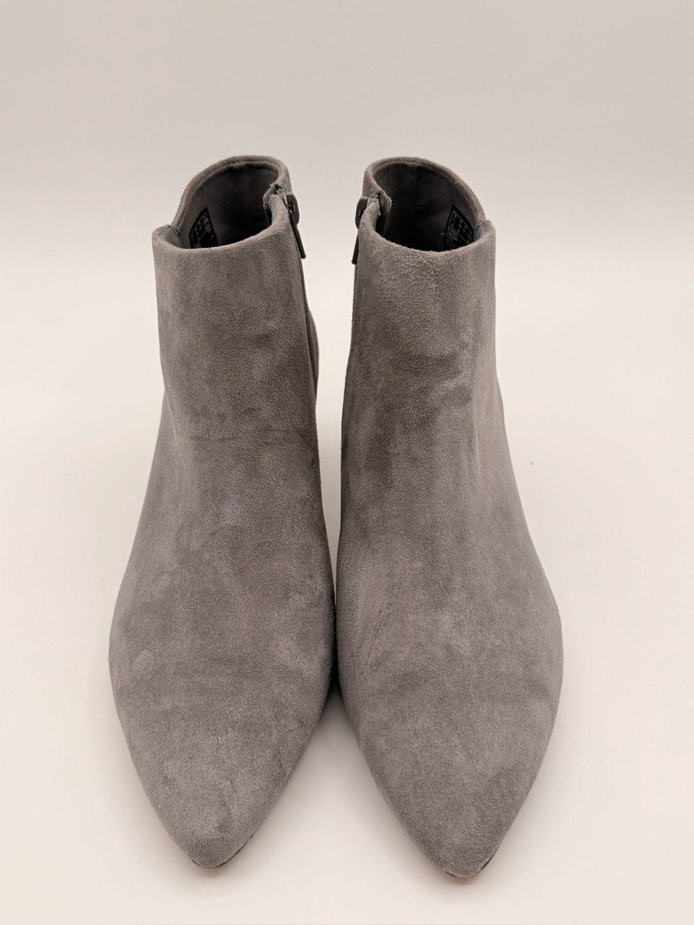 COLLECTIONS BY CLARKS Gray Suede Pointed Toe Kitten Heel Ankle Boots 10W
